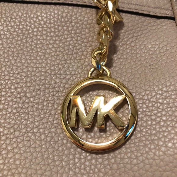 Michael Kors Leather Crossbody - Picture 4 of 16